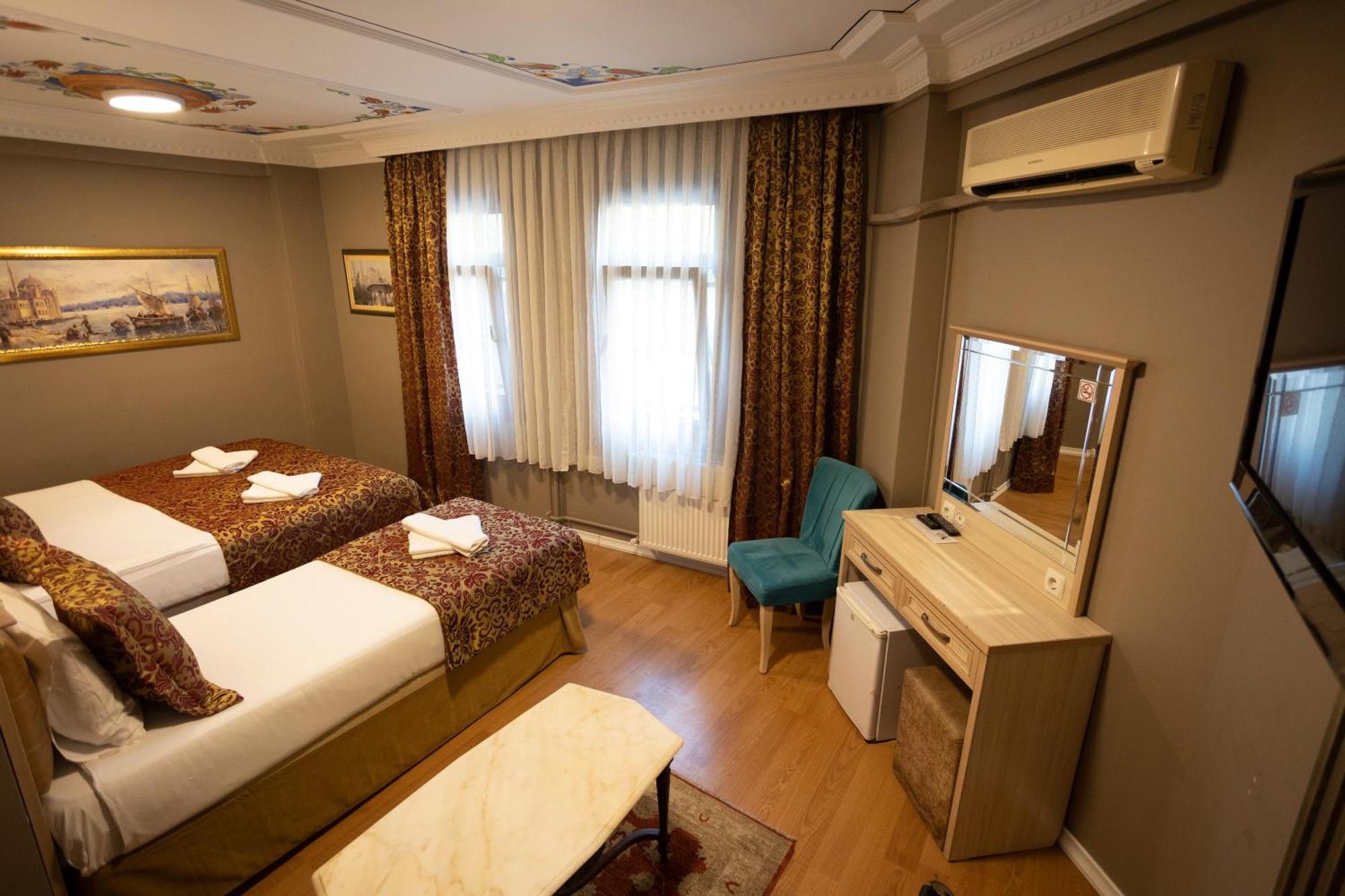 Tashkonak Studio Suites Istanbul Exterior photo