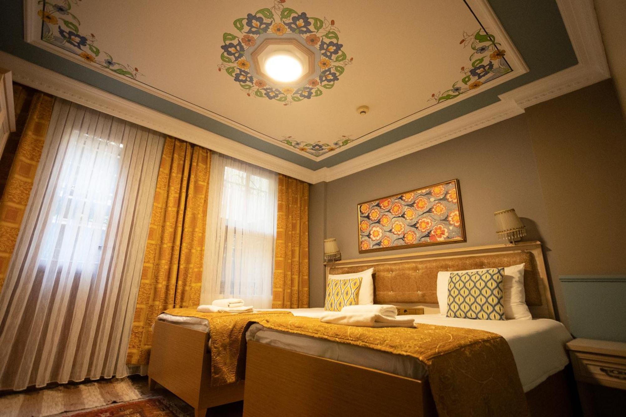 Tashkonak Studio Suites Istanbul Exterior photo