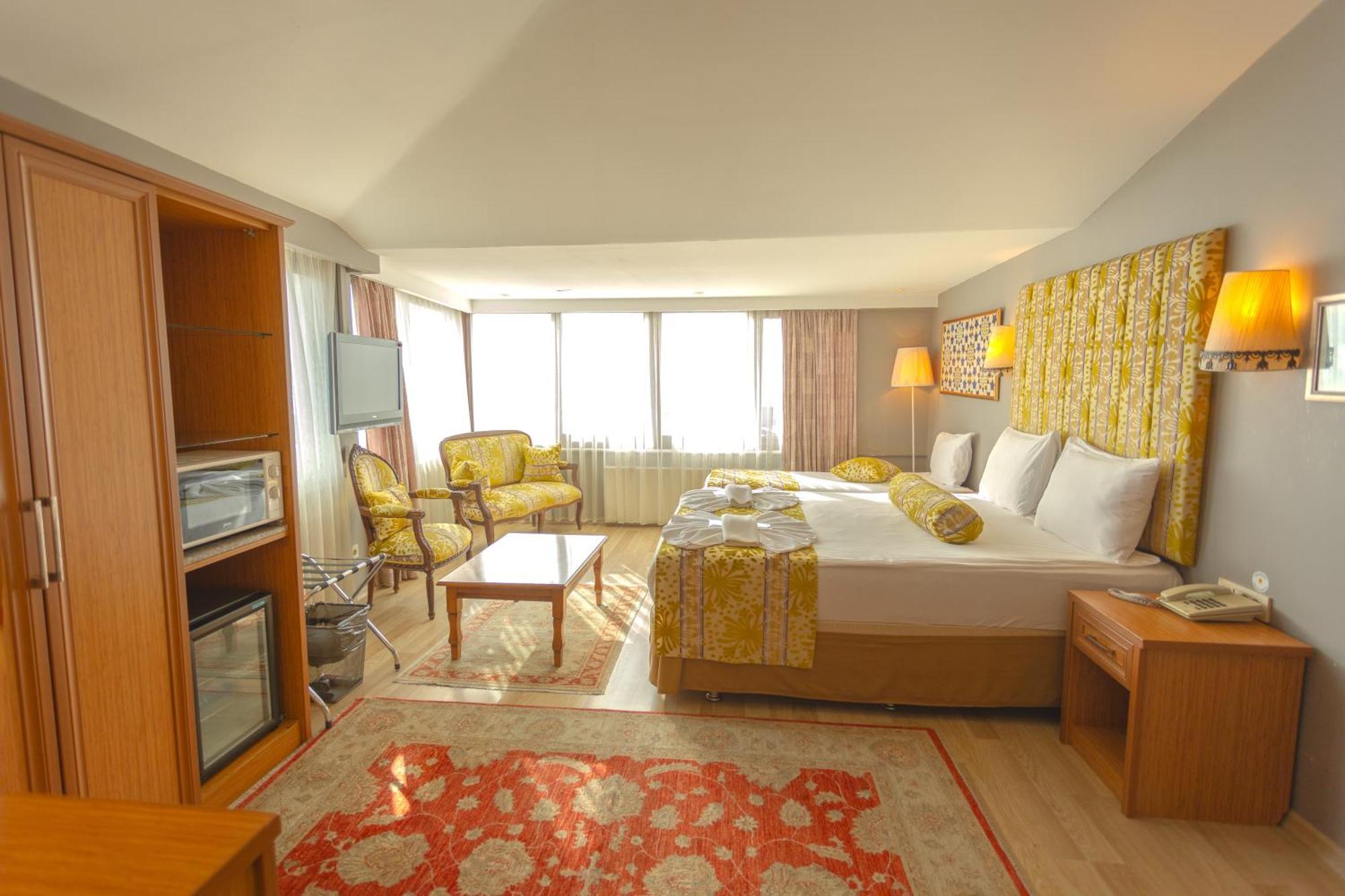 Tashkonak Studio Suites Istanbul Exterior photo